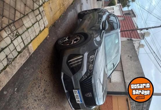 Autos - Peugeot 2008 2024 Nafta 11900Km - En Venta