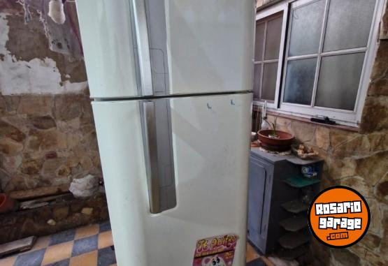 Hogar - Heladera con Freezer,  Electrolux,  Altura 1.80 - En Venta
