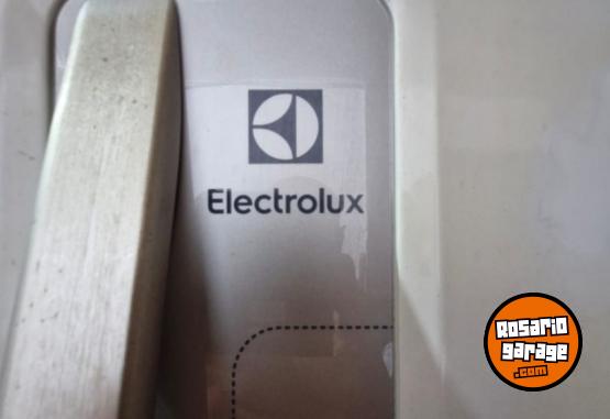 Hogar - Heladera con Freezer,  Electrolux,  Altura 1.80 - En Venta