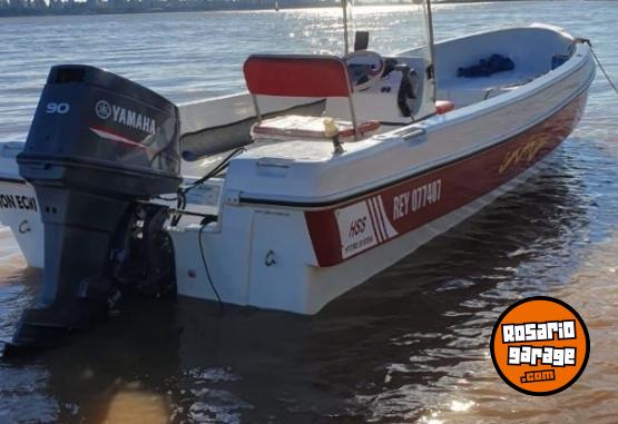 Embarcaciones - Lancha cargo tracker - En Venta