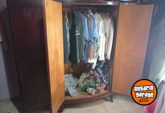 Hogar - Vendo Ropero Grande en buen estado - En Venta
