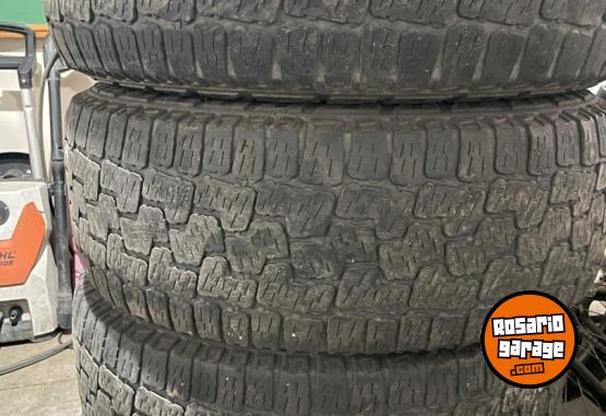 Accesorios para Autos - 4 Cubiertas USADAS 265 65 17 - En Venta