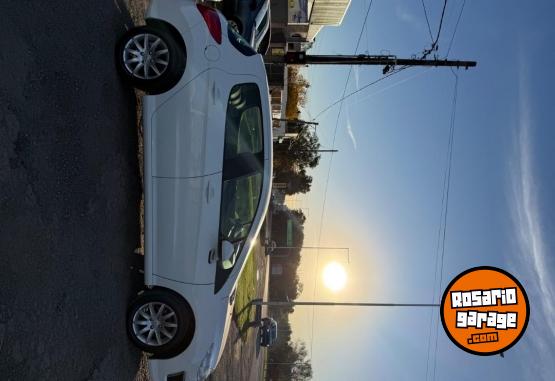 Autos - Peugeot 308 2014 Nafta 110000Km - En Venta