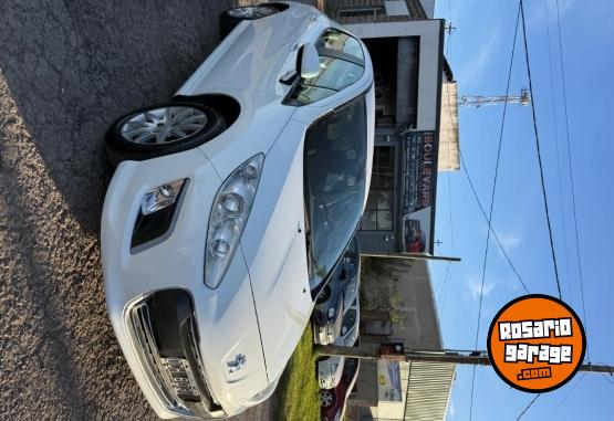 Autos - Peugeot 308 2014 Nafta 110000Km - En Venta