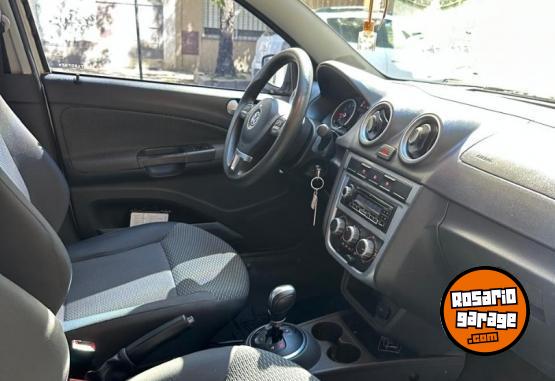 Autos - Volkswagen Gol Trend 2011 Nafta 83000Km - En Venta