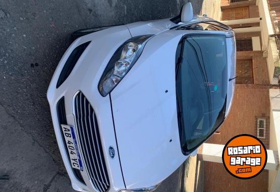 Autos - Ford Fiesta S Plus 2017 Nafta 93000Km - En Venta