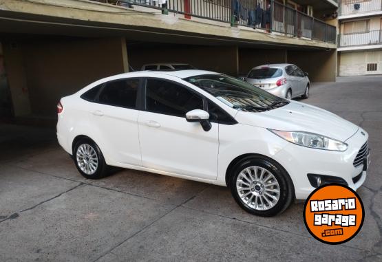 Autos - Ford Fiesta se plus 4 puertas 2016 Nafta 100000Km - En Venta
