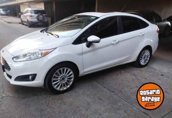 Autos - Ford Fiesta se plus 4 puertas 2016 Nafta 100000Km - En Venta
