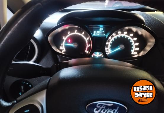 Autos - Ford Fiesta se plus 4 puertas 2016 Nafta 100000Km - En Venta