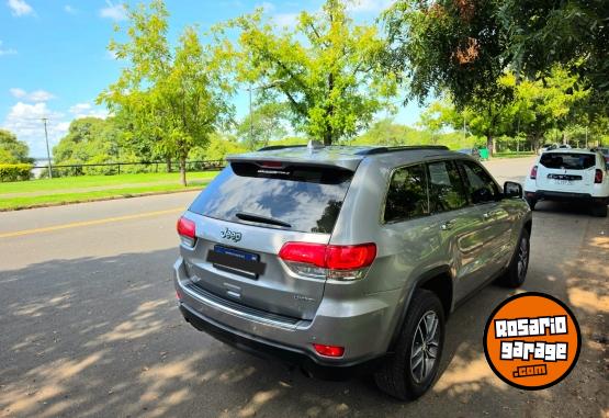 Camionetas - Jeep Grand cherokee 2017 Nafta 132000Km - En Venta