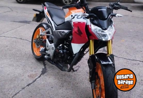 Motos - Honda Cb 190 repsol 2017 Nafta 12200Km - En Venta