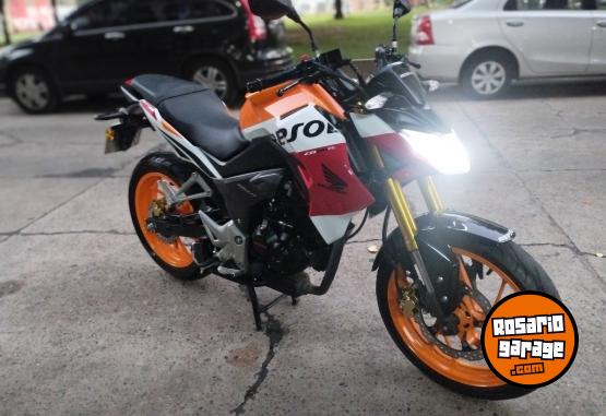 Motos - Honda Cb 190 repsol 2017 Nafta 12200Km - En Venta