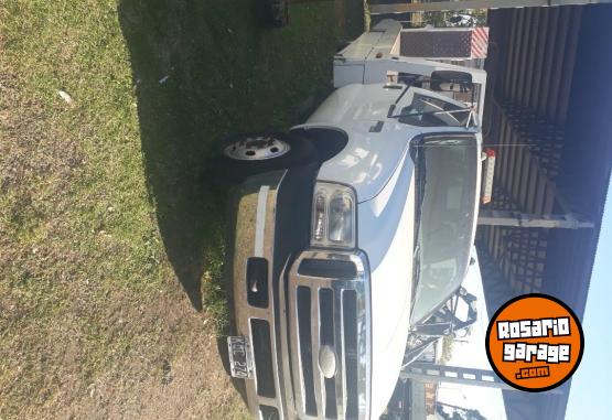 Camiones y Gr�as - VENDO  FORD  F-4000  PLANCHADA - En Venta
