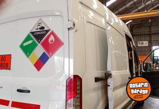Utilitarios - Ford Transit 2022 Diesel 130000Km - En Venta