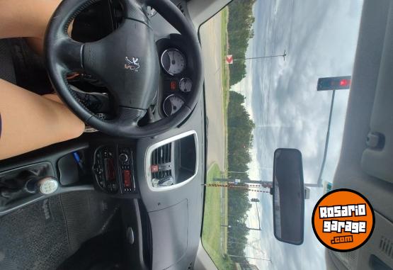 Autos - Peugeot 207 xt 2012 Nafta 162000Km - En Venta