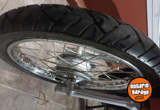 Motos - Mondial Max 2022 Nafta 18000Km - En Venta