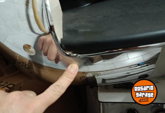 Accesorios para Autos - Paragolpe trasero amarok nuevo con detalles - En Venta