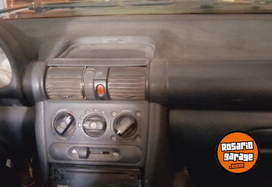 Autos - Chevrolet Corsa 1999 GNC 465000Km - En Venta
