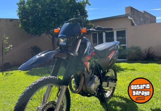 Motos - Honda Tornado 250 2019 Nafta 7400Km - En Venta