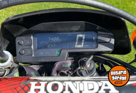 Motos - Honda Tornado 250 2019 Nafta 7400Km - En Venta