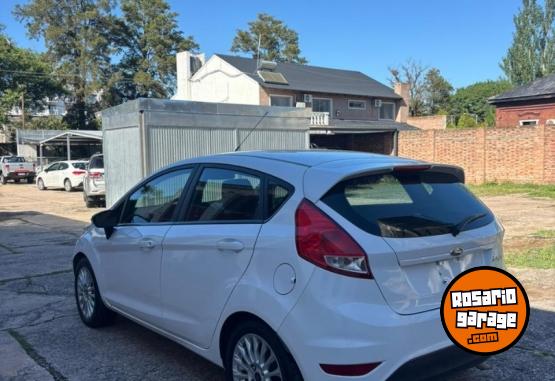 Autos - Ford Fiesta Kinetic 1.6 SE 2015 Nafta 164000Km - En Venta