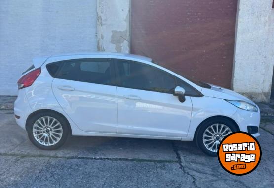 Autos - Ford Fiesta Kinetic 1.6 SE 2015 Nafta 164000Km - En Venta