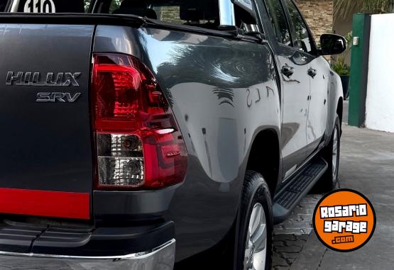 Camionetas - Toyota HILUX SRV 2019 Diesel 82000Km - En Venta