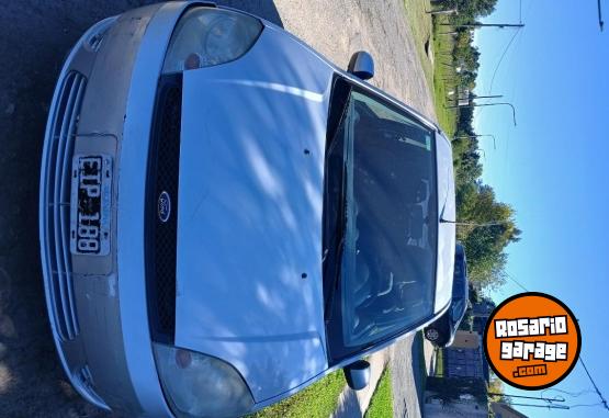 Autos - Ford FIESTA AMBIENTE 5P 2004 Nafta 181000Km - En Venta