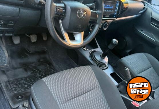Camionetas - Toyota HILUX 2020 Diesel 130000Km - En Venta