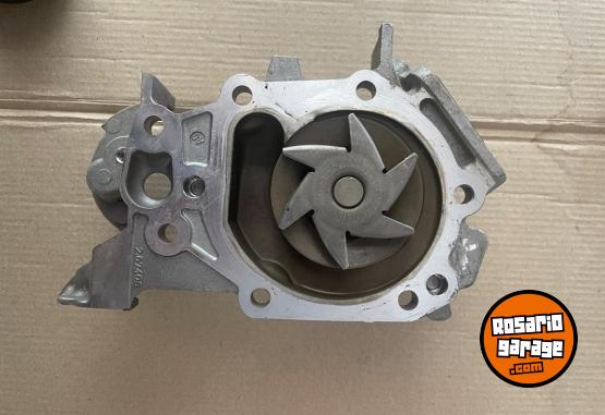 Accesorios para Autos - Bomba de agua Clio mío 1.2 - En Venta