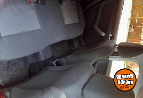 Autos - Peugeot 208 allure navegador 2017 Nafta 133500Km - En Venta