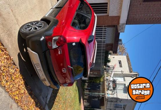 Autos - Toyota Etios cross 2016 Nafta 128000Km - En Venta