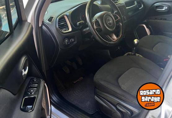 Camionetas - Jeep Renegade 2017 Nafta 74000Km - En Venta