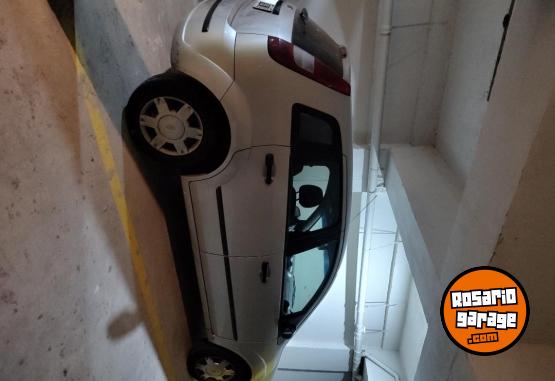 Autos - Ford Fiesta 5p ambiente plus 2006 GNC 295000Km - En Venta