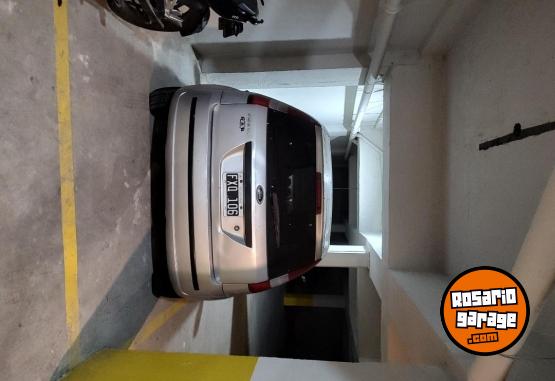 Autos - Ford Fiesta 5p ambiente plus 2006 GNC 295000Km - En Venta