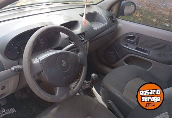 Autos - Renault Symbol 2013 Nafta 227000Km - En Venta