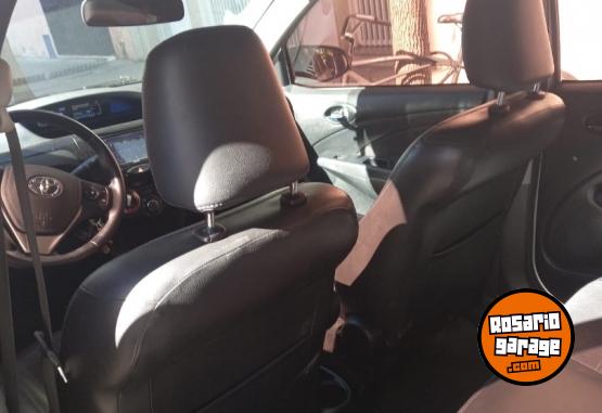 Autos - Toyota Etios Platinum 2018 Nafta 120000Km - En Venta