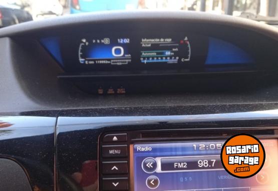 Autos - Toyota Etios Platinum 2018 Nafta 120000Km - En Venta