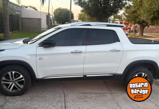 Camionetas - Fiat Toro volcano 2017 Diesel 135000Km - En Venta