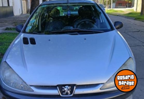 Autos - Peugeot 206 2011 Nafta 157000Km - En Venta