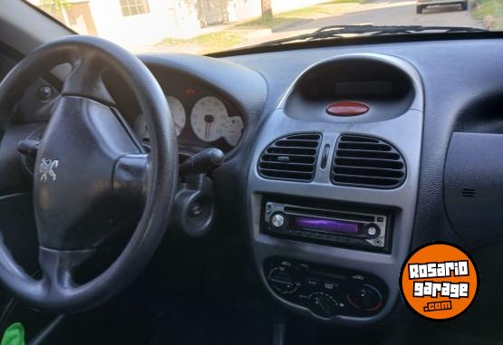 Autos - Peugeot 206 2011 Nafta 157000Km - En Venta
