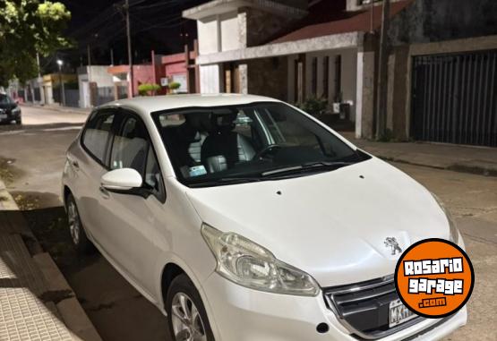 Autos - Peugeot 208 2013 Nafta 187500Km - En Venta