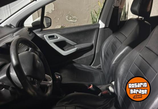 Autos - Peugeot 208 2013 Nafta 187500Km - En Venta