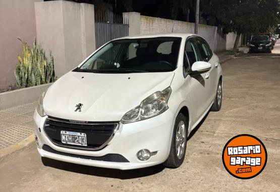 Autos - Peugeot 208 2013 Nafta 187500Km - En Venta