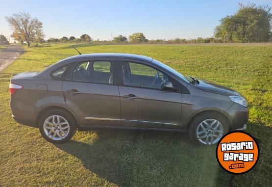 Autos - Fiat Grand Siena 2015 Nafta 172000Km - En Venta