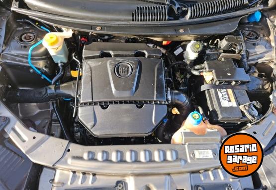 Autos - Fiat Grand Siena 2015 Nafta 172000Km - En Venta