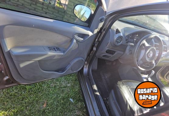 Autos - Fiat Grand Siena 2015 Nafta 172000Km - En Venta