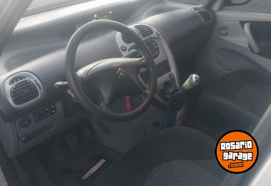 Autos - Citroen Xsara picasso 2.0 2005 Nafta 250000Km - En Venta
