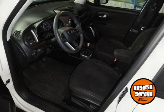 Camionetas - Jeep Renegade sport 2022 Nafta 45000Km - En Venta