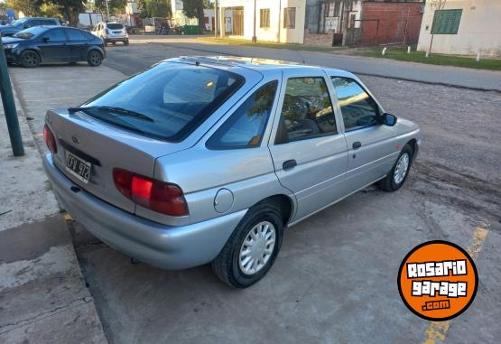Autos - Ford Escort LX 1.8 D 1998 Diesel 93000Km - En Venta